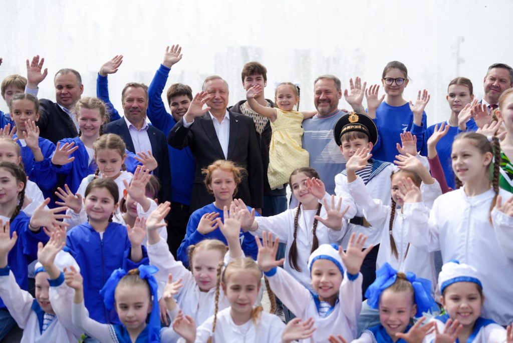 Открытие фонтана в Линейном парке