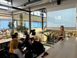 женская среда